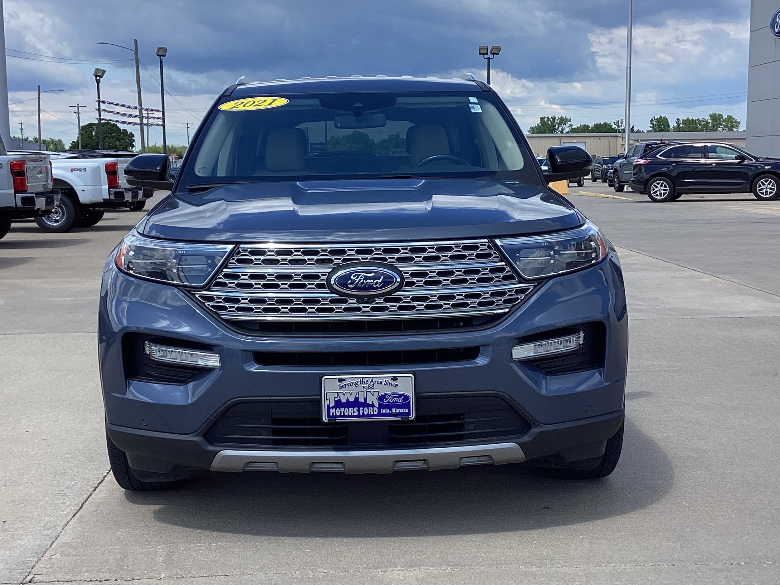 Used 2021 Ford Explorer Limited with VIN 1FMSK8FH5MGB70555 for sale in Kansas City