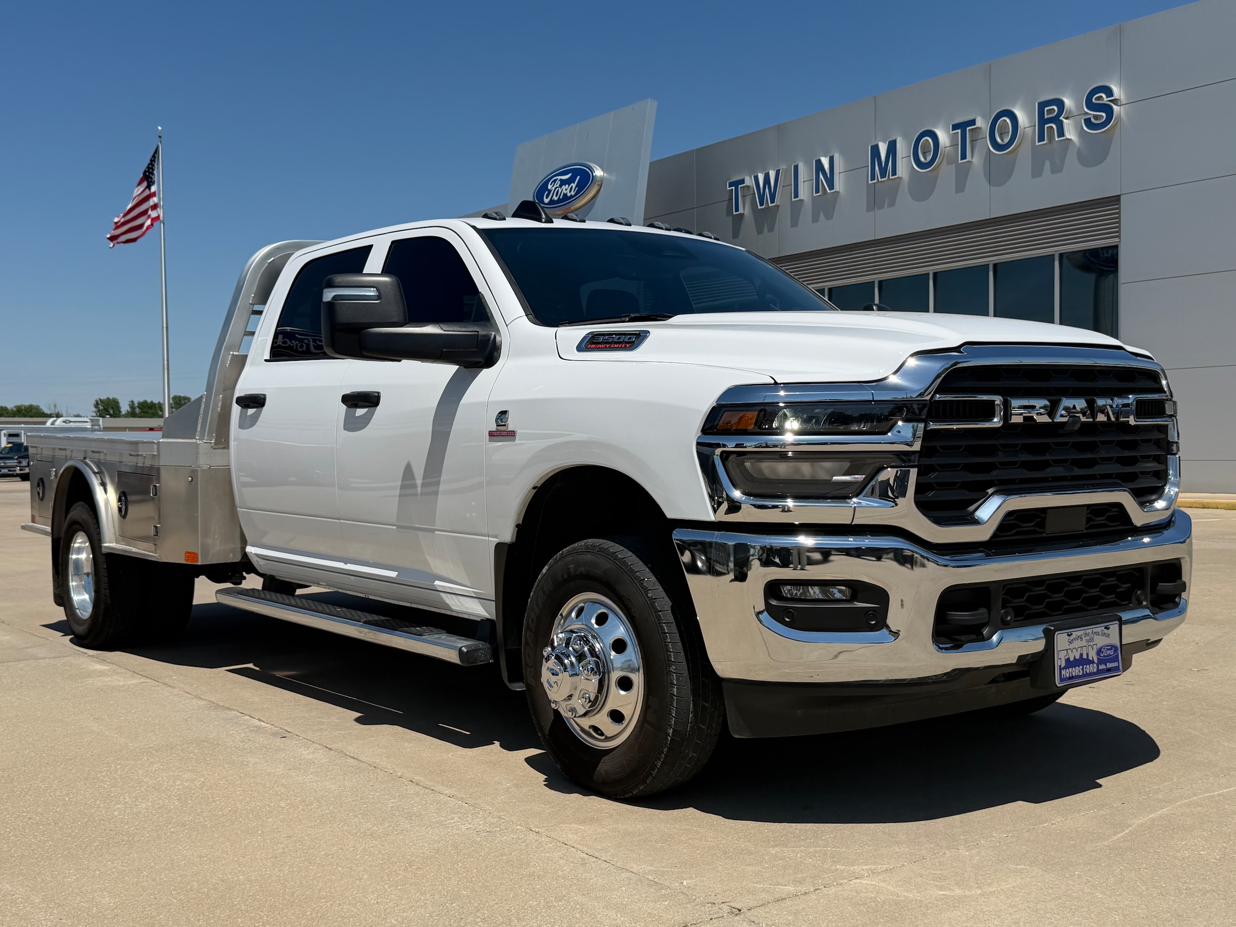 2025 RAM 3500 Tradesman 4X4 Crew Cab LWB's photo