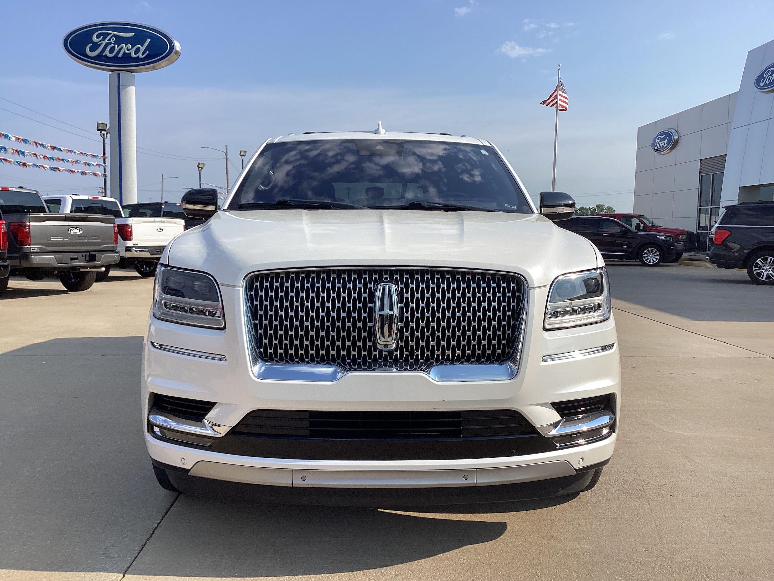 Used 2019 Lincoln Navigator Reserve with VIN 5LMJJ3LT2KEL22789 for sale in Kansas City