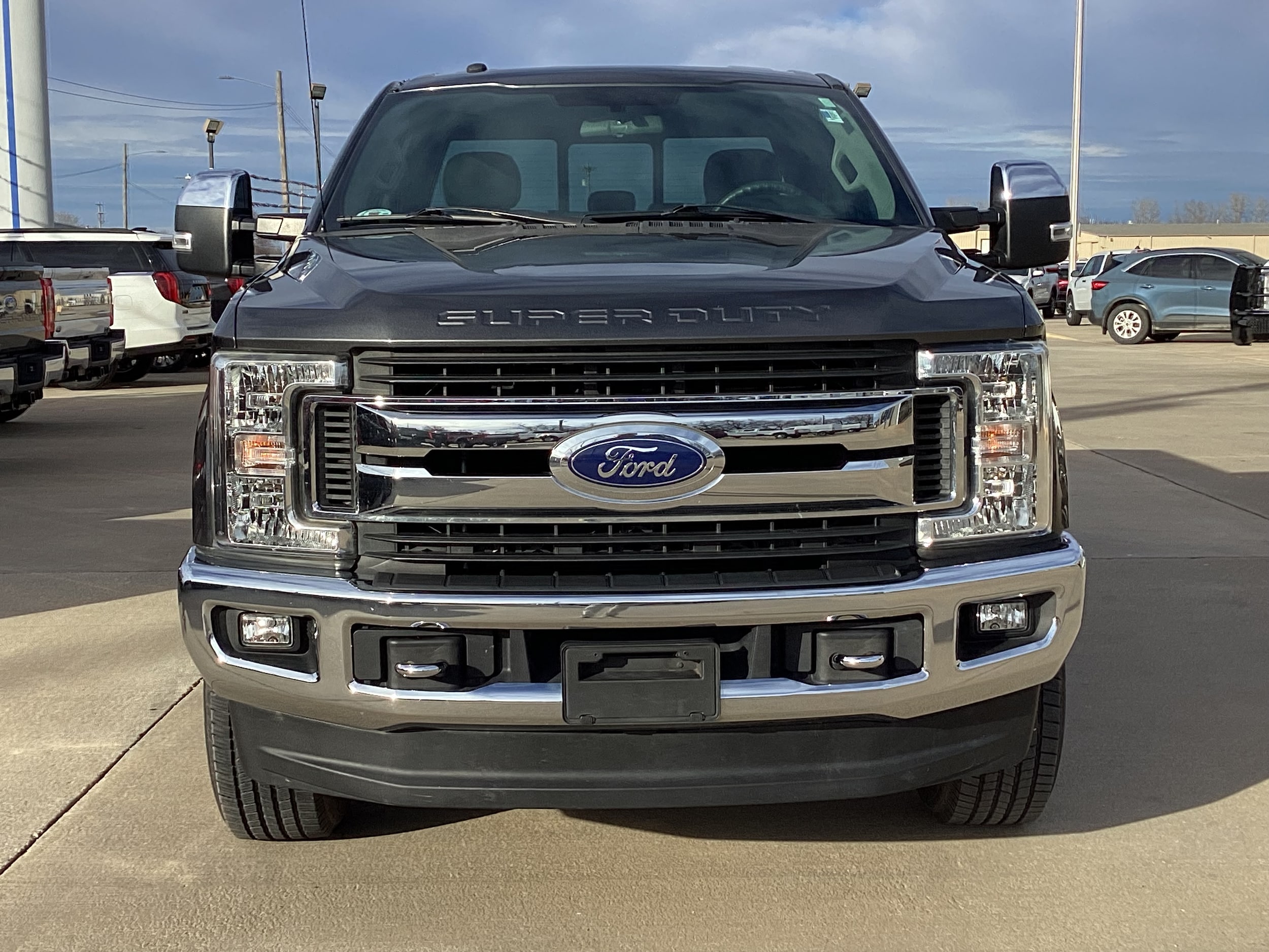 Used 2017 Ford F-250 Super Duty XLT with VIN 1FT7X2B62HED67035 for sale in Kansas City