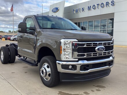 2026 Ford Super Duty F-350 DRW F-350 XLT TRUCK
