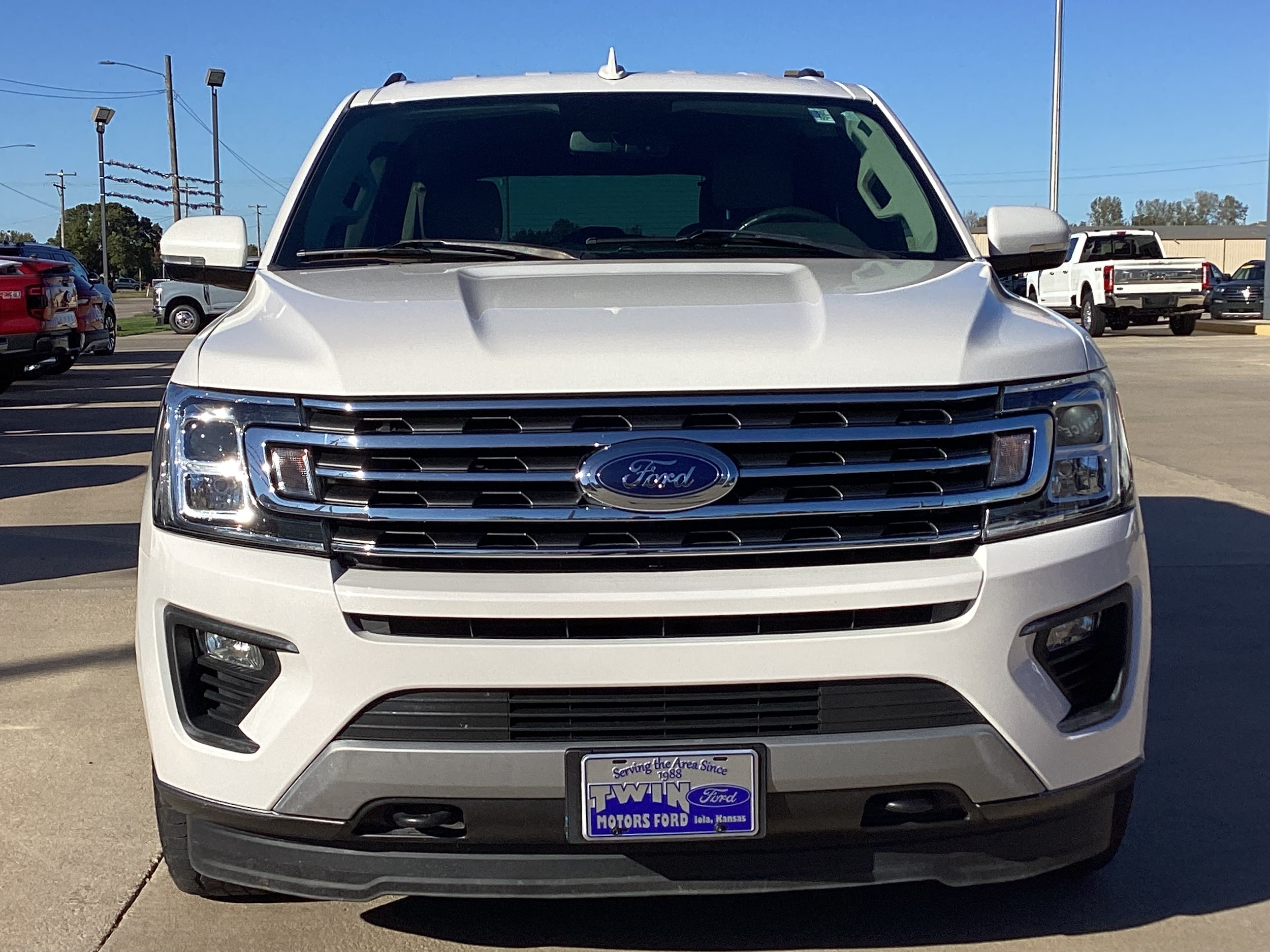 Used 2019 Ford Expedition XLT with VIN 1FMJK1JT6KEA04360 for sale in Kansas City
