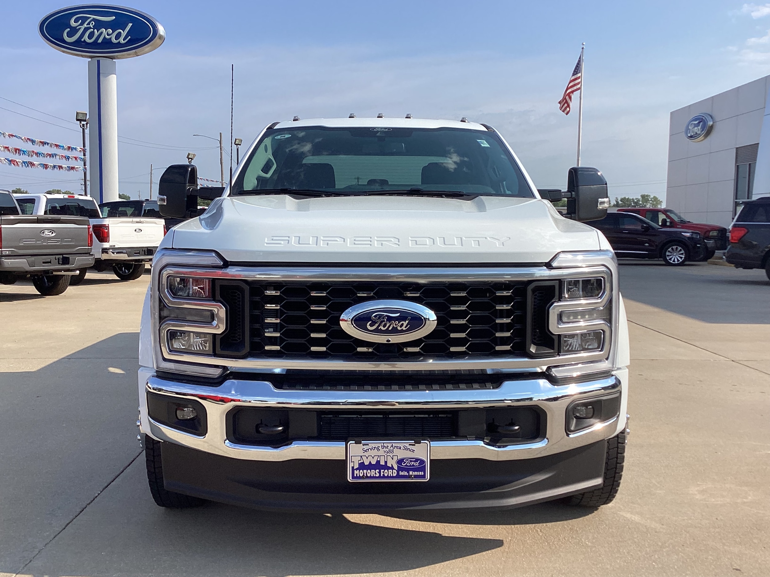 Used 2025 Ford F-450 Super Duty Lariat with VIN 1FT8W4DTXSED84033 for sale in Kansas City