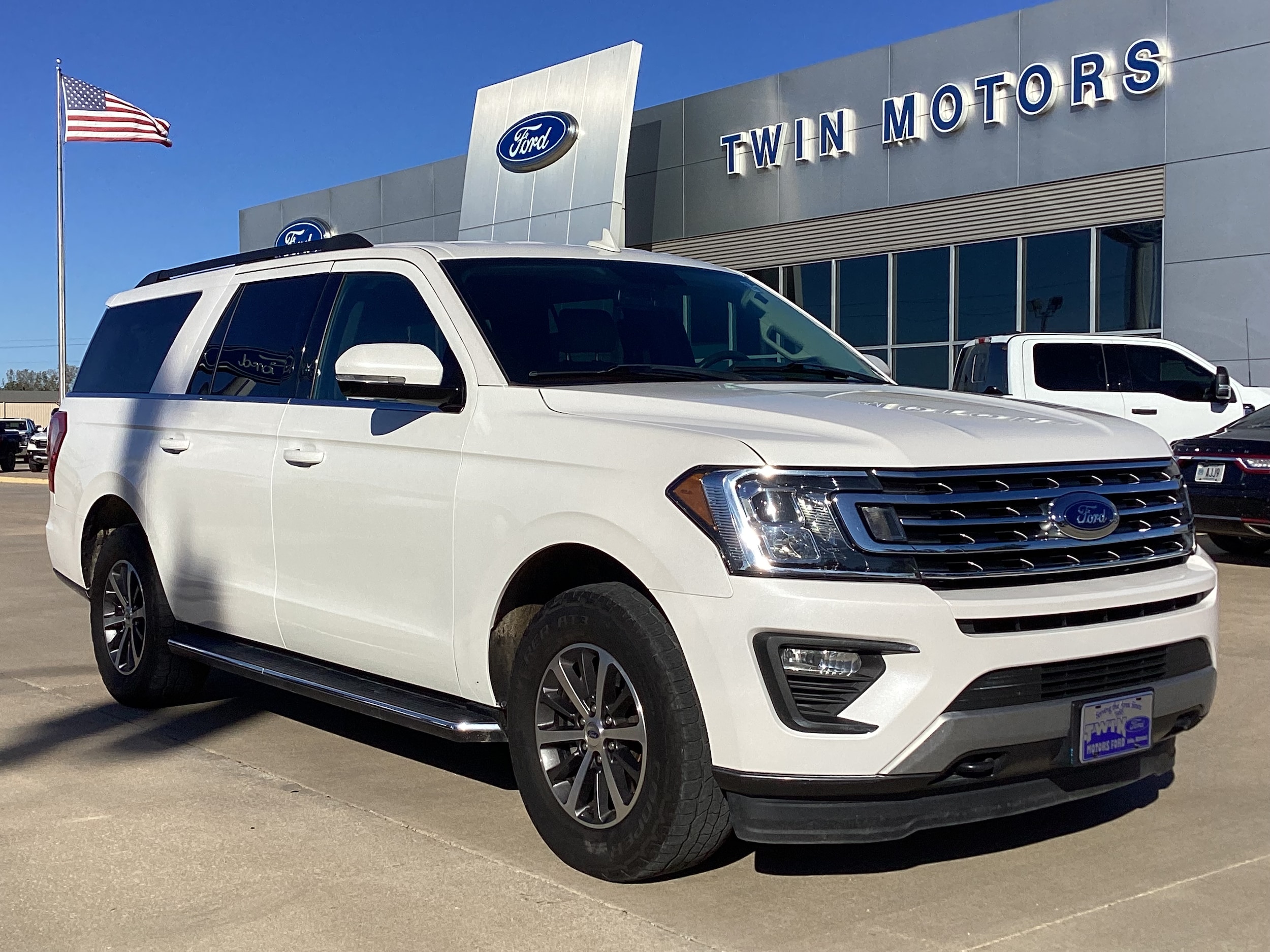 2019 Ford Expedition XLT's photo