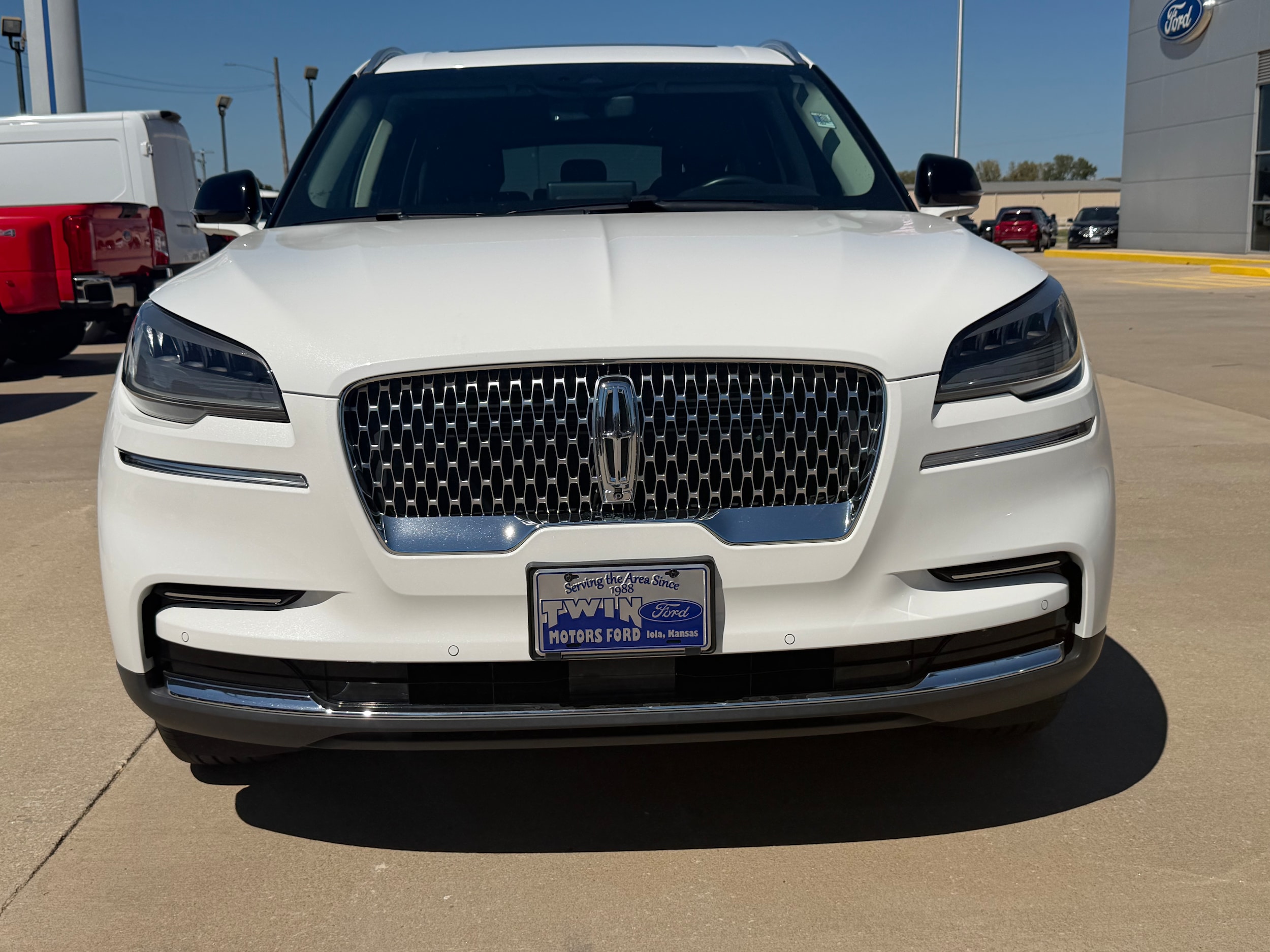 Used 2023 Lincoln Aviator Reserve with VIN 5LM5J7XC9PGL05633 for sale in Kansas City