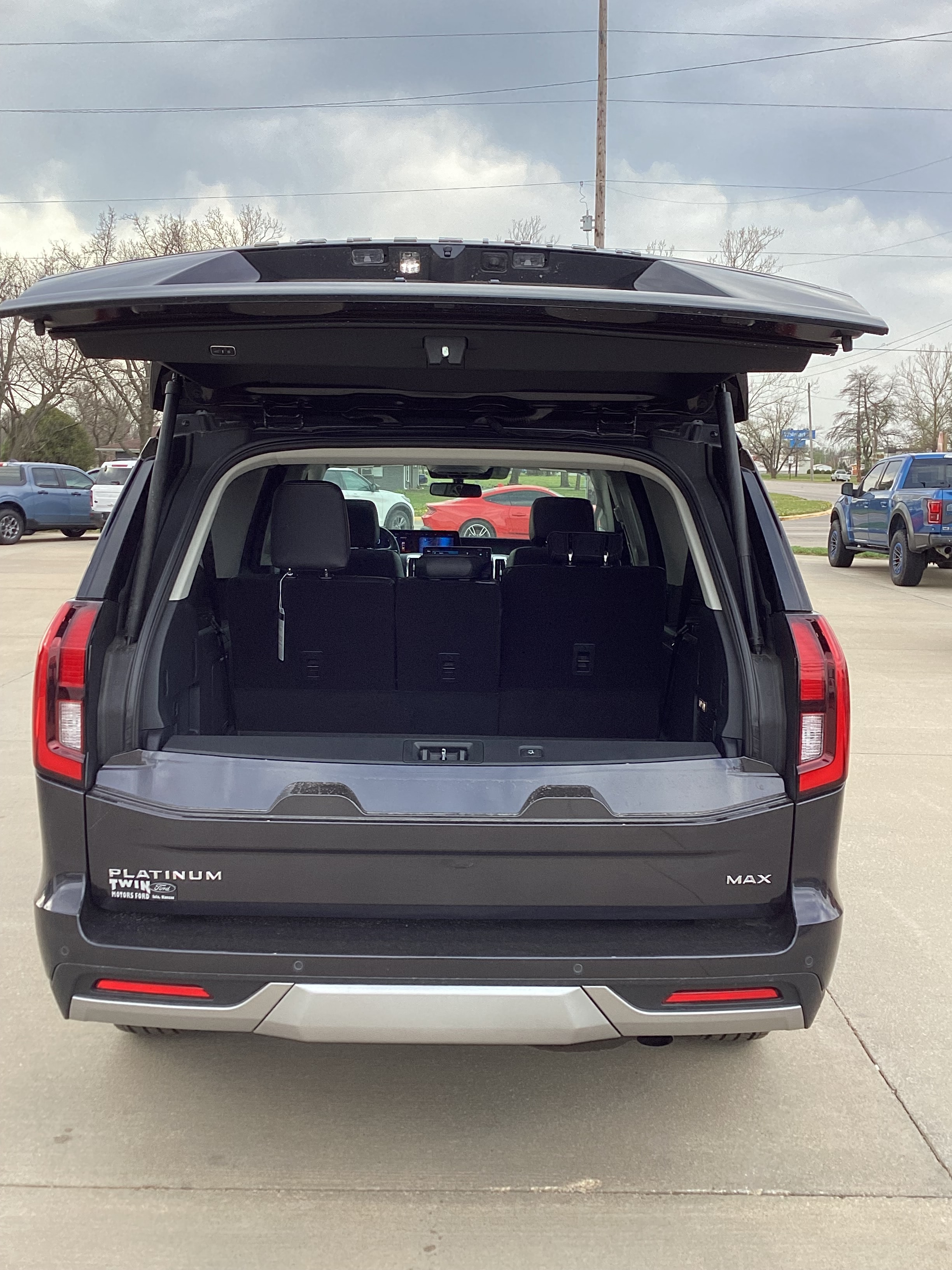2025 Ford Expedition MAX Platinum - Photo 8