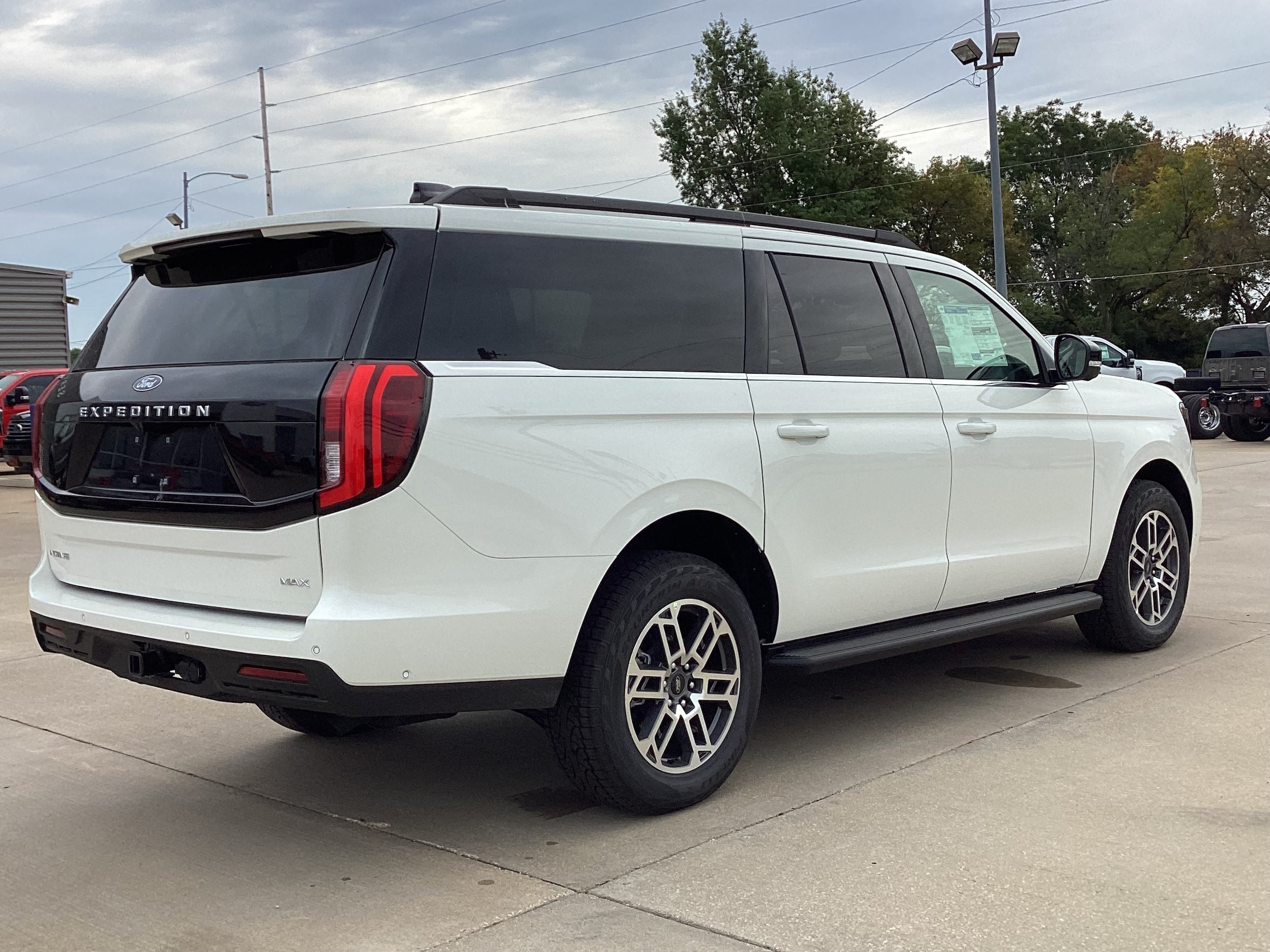 2025 Ford Expedition MAX Active - Photo 31