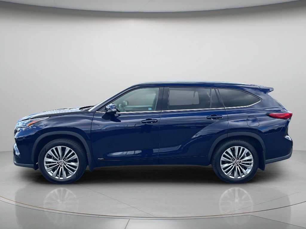 Used 2022 Toyota Highlander Hybrid Platinum SUV