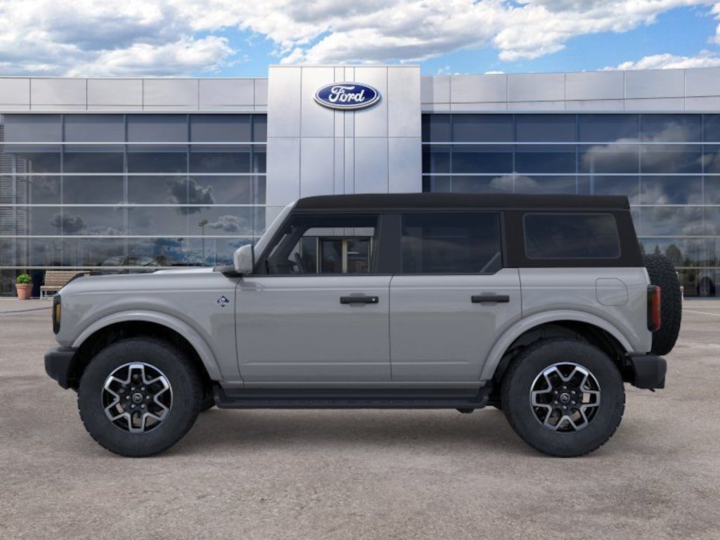 New 2026 Ford Bronco Outer Banks SUV