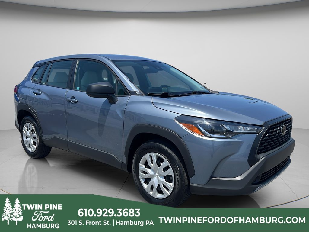 2022 Toyota Corolla Cross L AWD's photo
