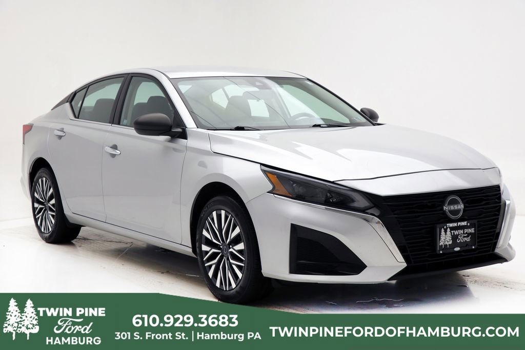 2024 Nissan Altima SV