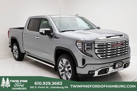 2023 GMC Sierra 1500 Denali 4WD Crew Cab 147 Denali
