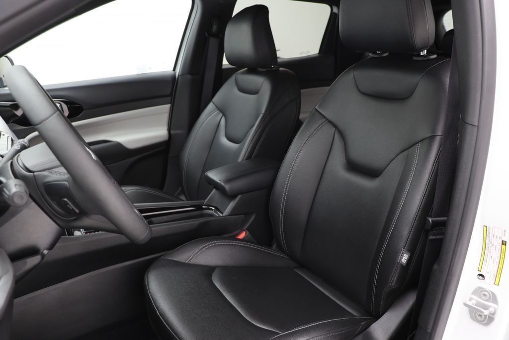 2025 Jeep Compass Limited - Photo 15