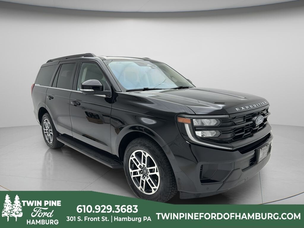 Used 2025 Ford Expedition Active SUV