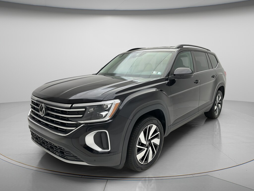 Used 2025 Volkswagen Atlas 2.0T SE w/Technology SUV