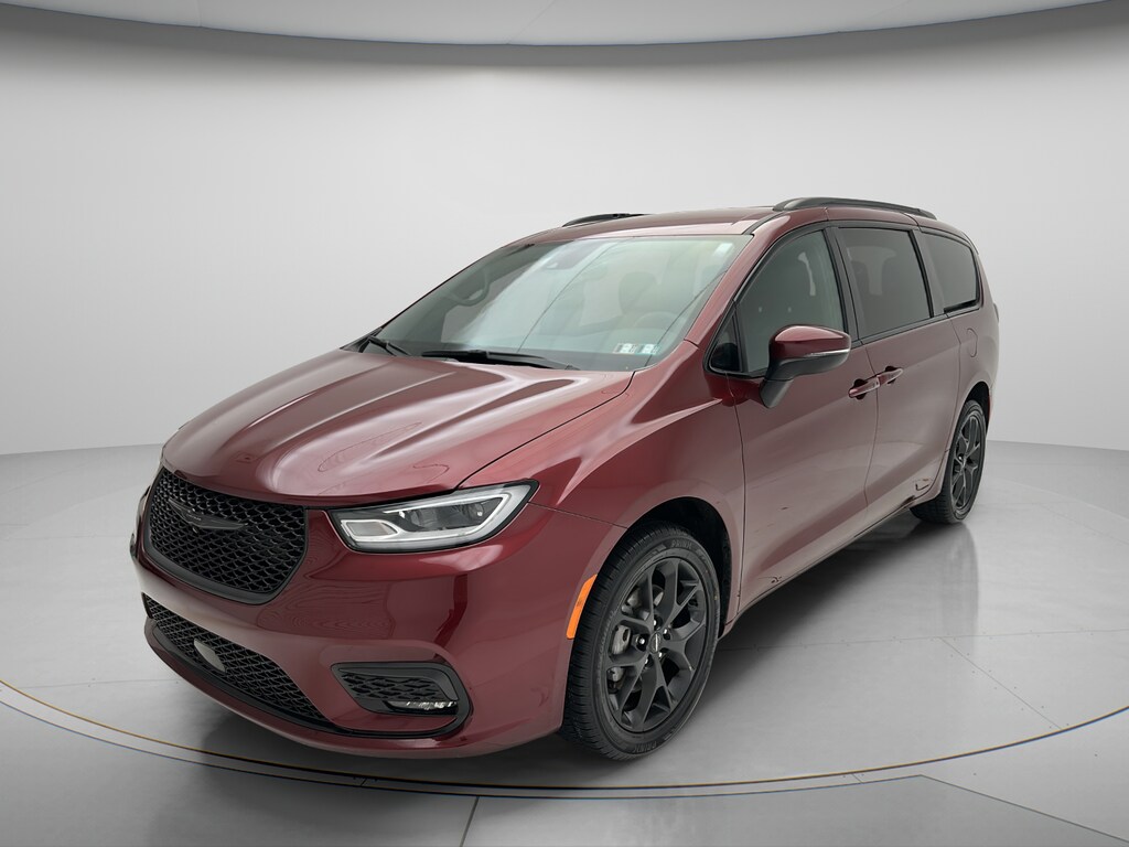 Used 2023 Chrysler Pacifica Touring L Minivan/Van