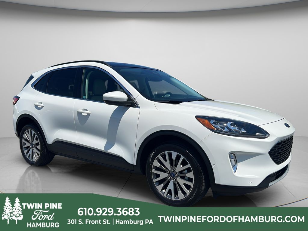 2021 Ford Escape Titanium AWD's photo
