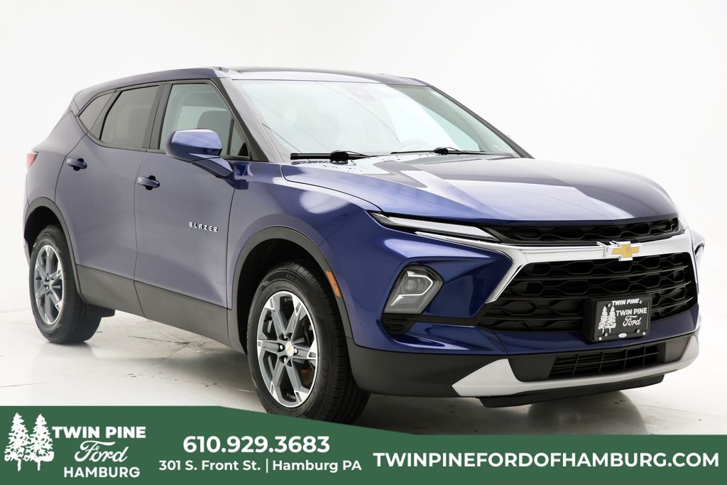 2023 Chevrolet Blazer 2.0T 2LT AWD's photo