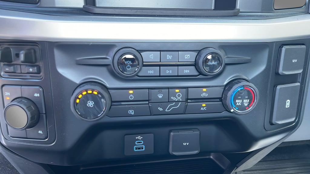 2024 Ford F-550 Super Duty Chassis Cab XL - Photo 19