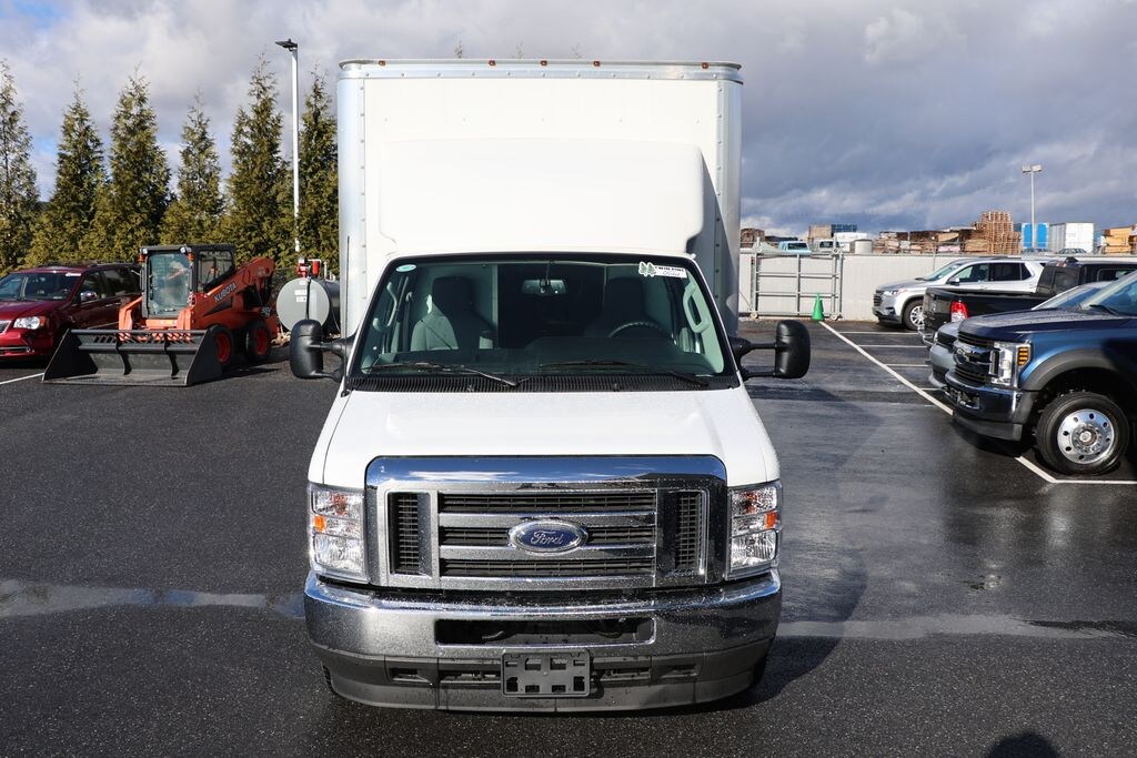 New 2025 Ford E-450SD Base Cab/Chassis