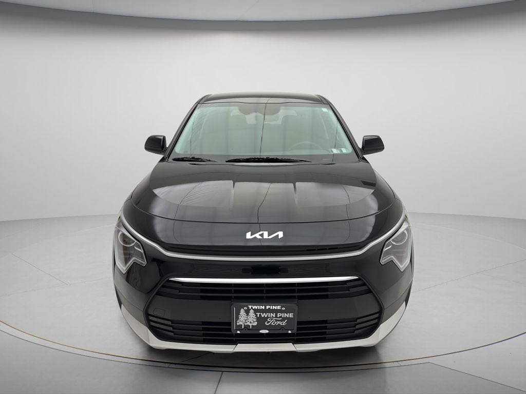 Used 2025 Kia Niro LX SUV