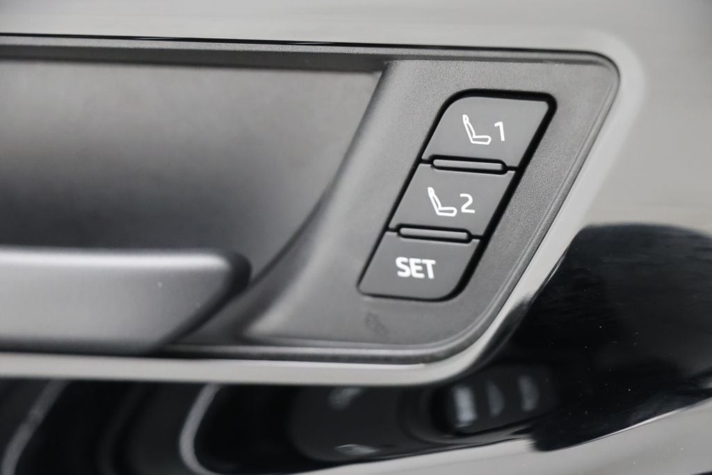2023 Subaru SOLTERRA Limited - Photo 23