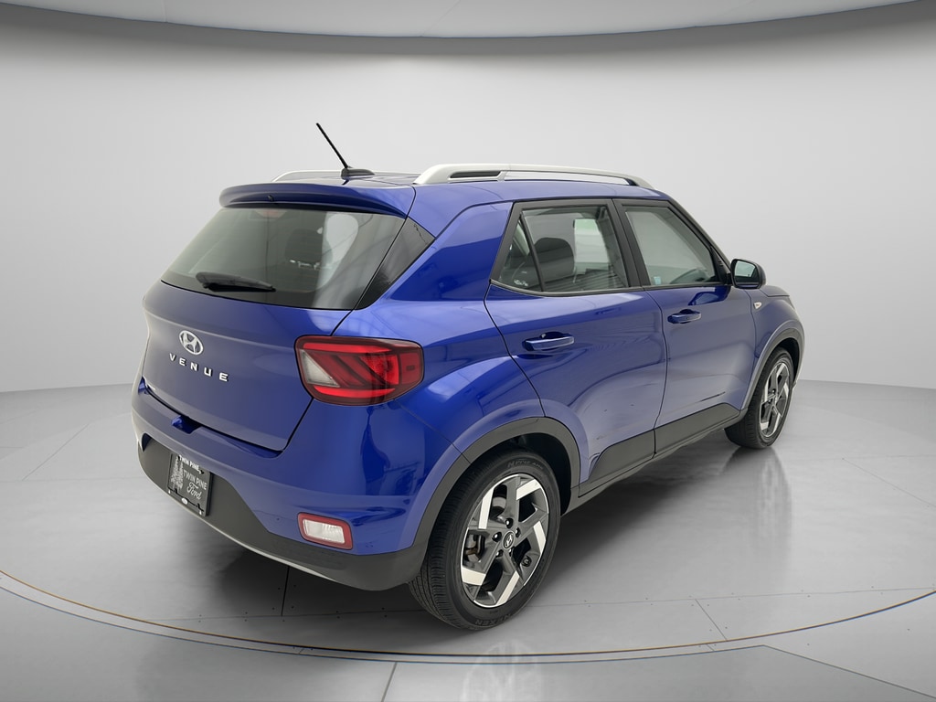 Used 2025 Hyundai Venue SEL SUV