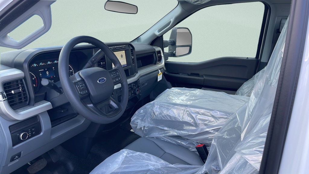 2024 Ford F-550 Super Duty Chassis Cab XL - Photo 14
