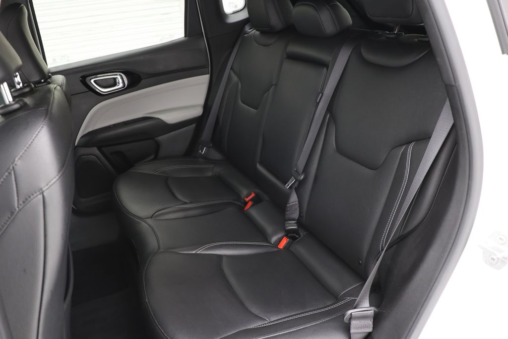 2025 Jeep Compass Limited - Photo 11