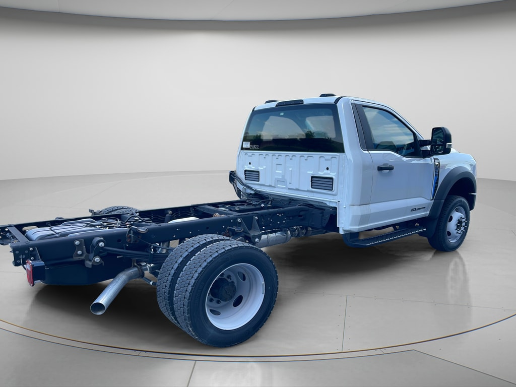 2024 Ford F-550 Super Duty Chassis Cab XL - Photo 11