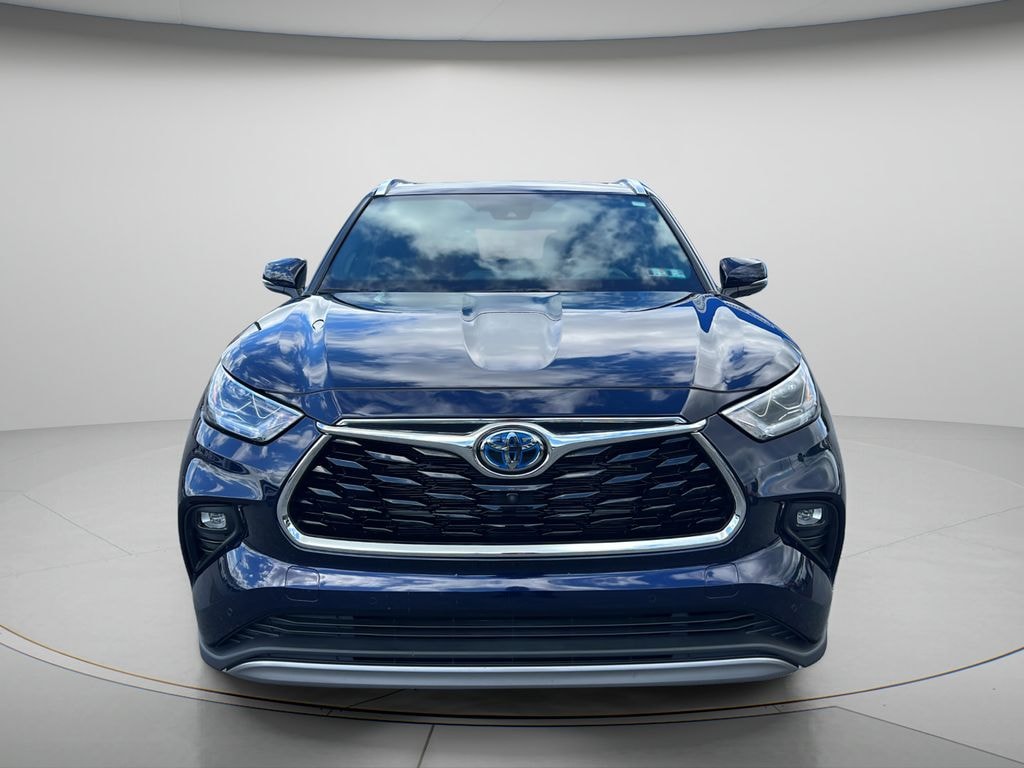 Used 2022 Toyota Highlander Hybrid Platinum SUV