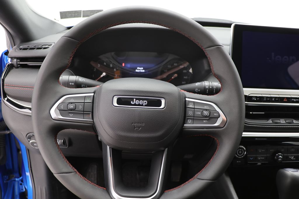 2025 Jeep Compass Trailhawk - Photo 16
