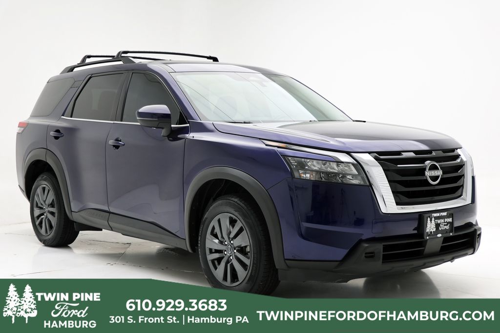 2023 Nissan Pathfinder SV 4WD's photo