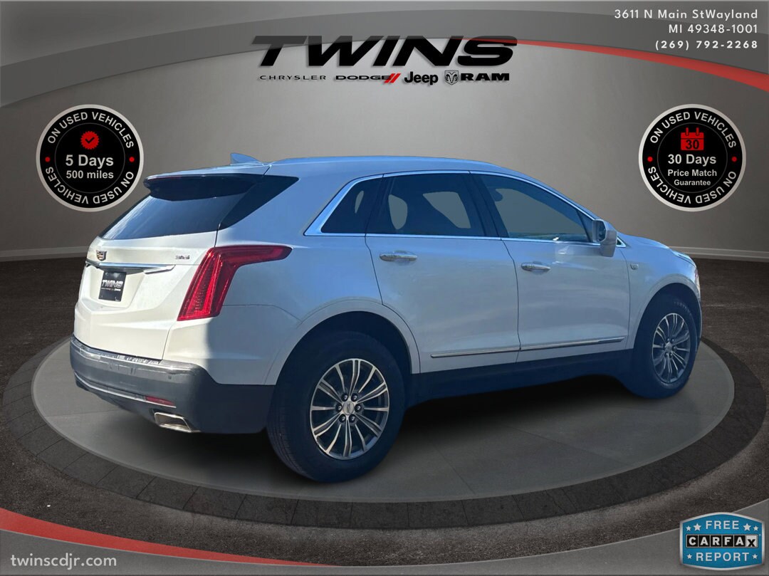 2017 Cadillac XT5 Luxury photo 3