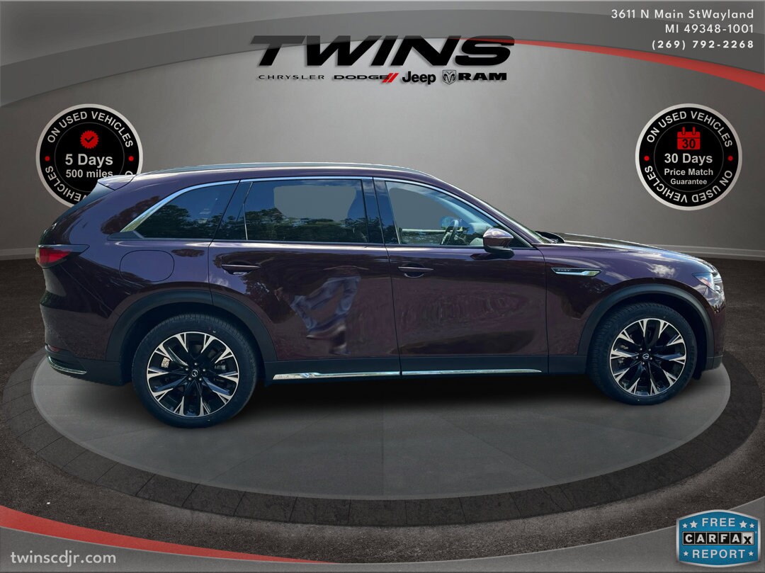 2024 Mazda CX-90 Premium photo 2