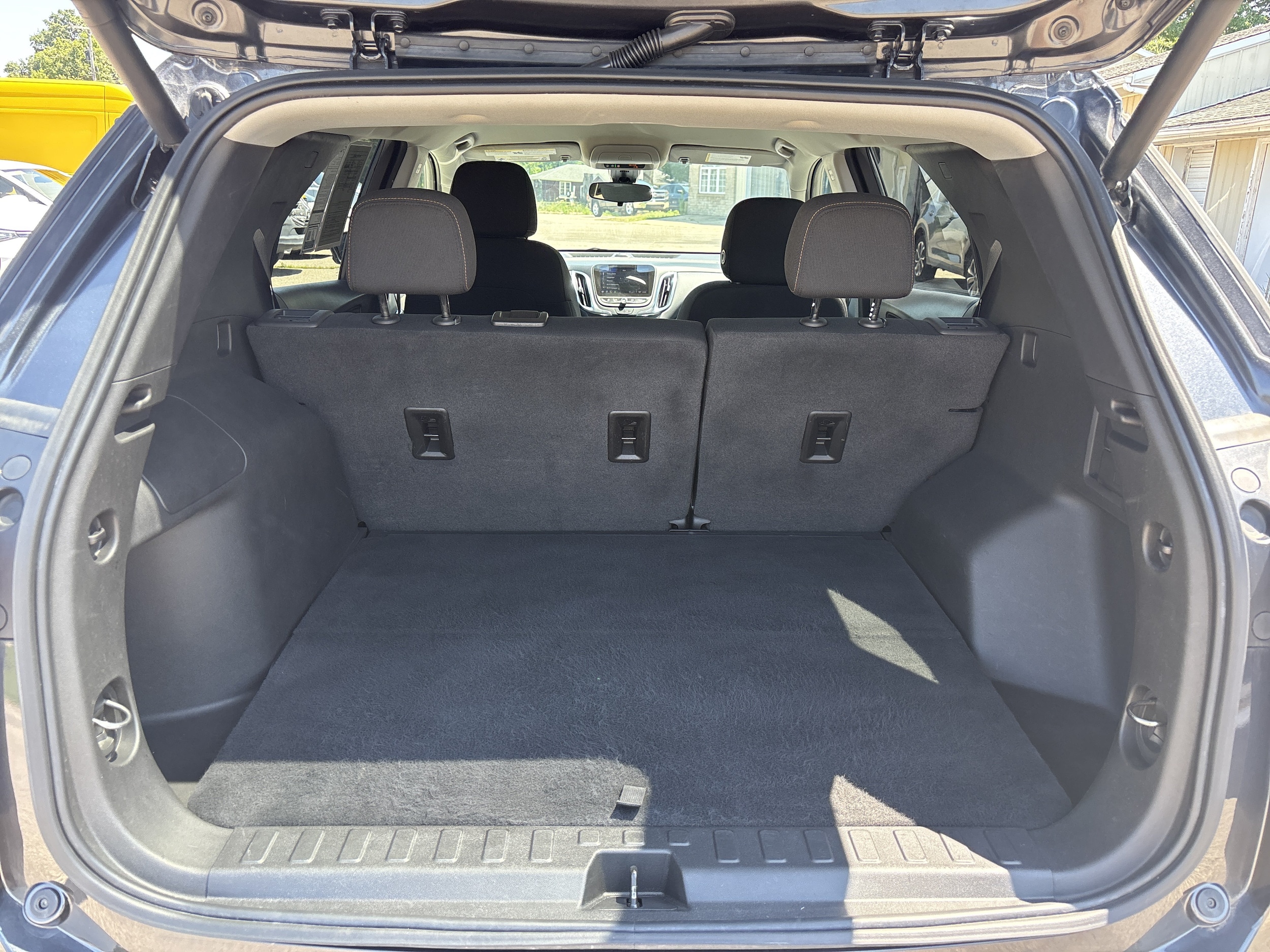 Used 2022 Chevrolet Equinox LT with VIN 2GNAXUEV7N6150351 for sale in Wayland, MI