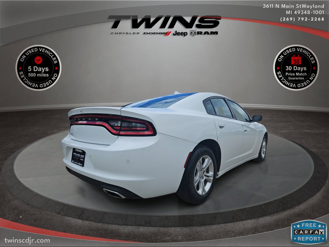 2023 Dodge Charger SXT photo 3