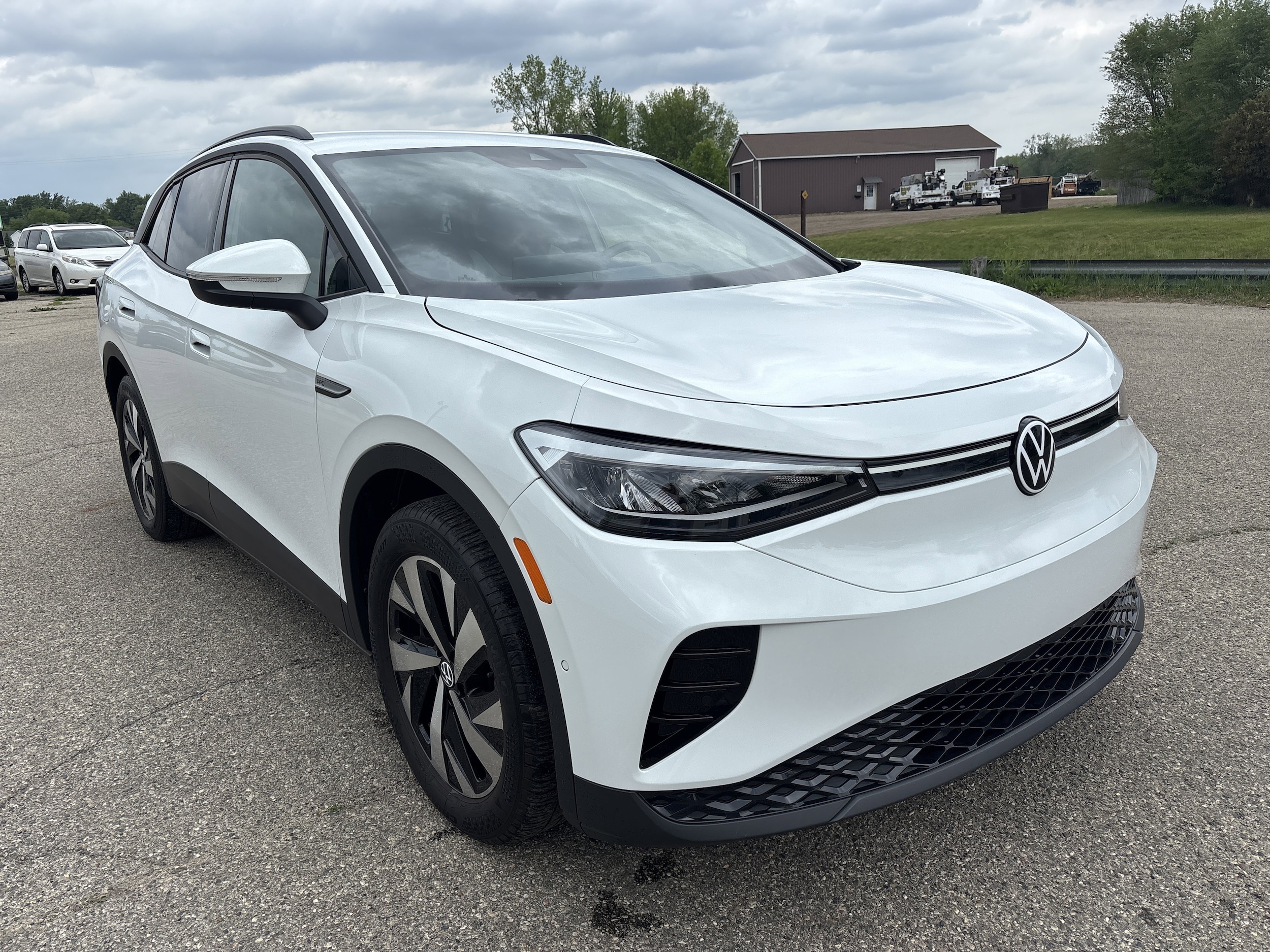 2023 Volkswagen ID.4 PRO LG's photo