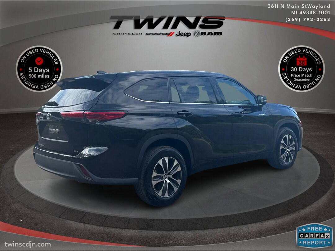 2021 Toyota Highlander Hybrid XLE photo 3