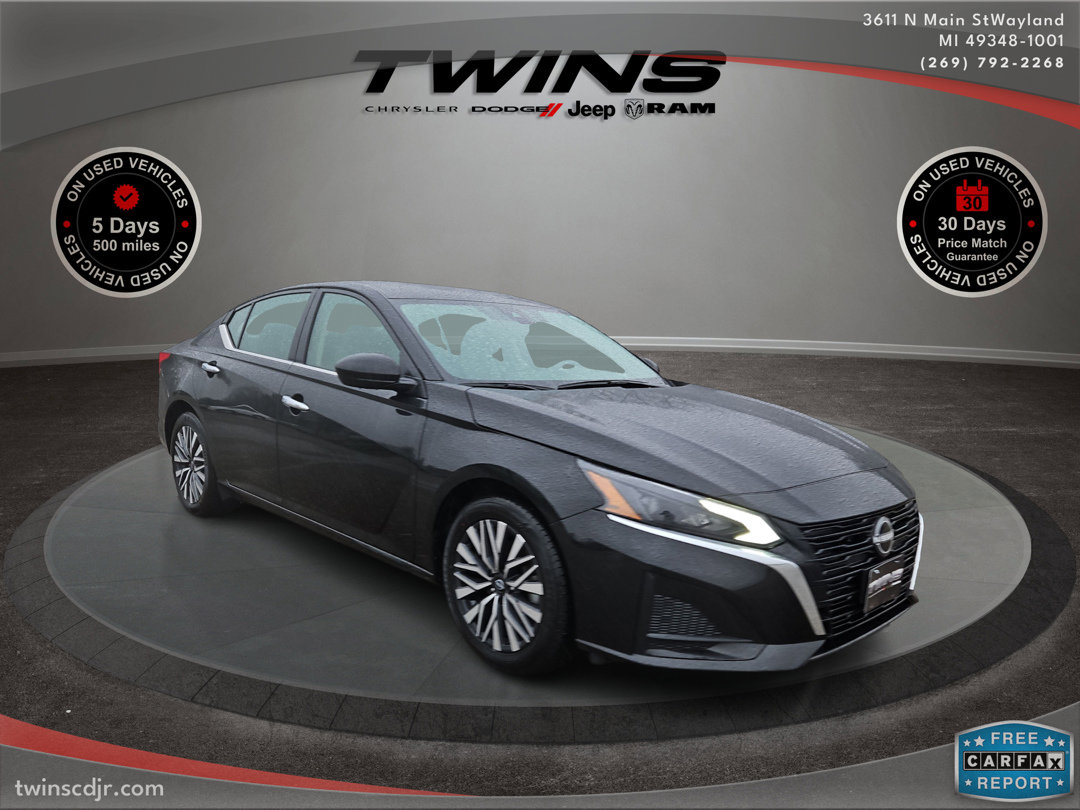 Used 2024 Nissan Altima SV with VIN 1N4BL4DV7RN383292 for sale in Wayland, MI