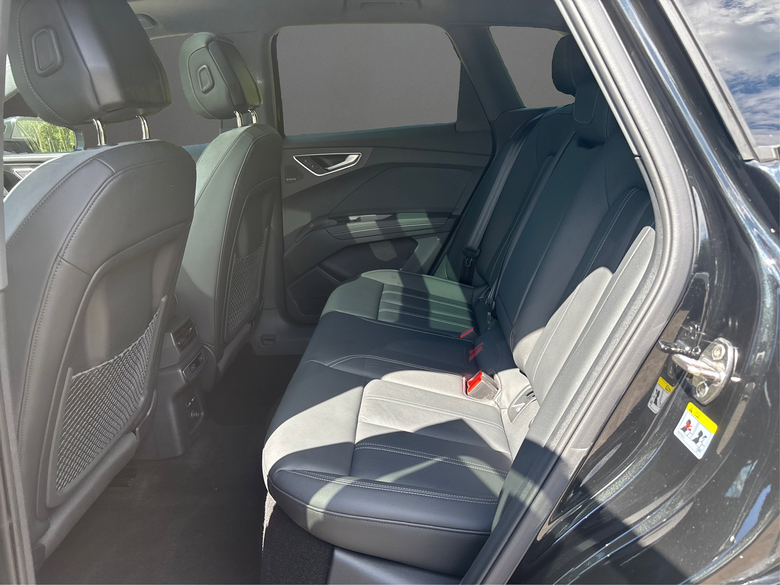 2025 Audi Q4 e-tron Premium Plus - Photo 12