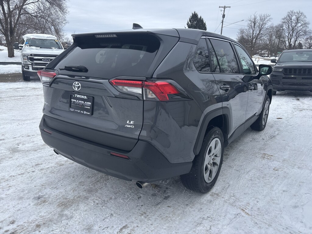 Used 2022 Toyota RAV4 LE LE AWD