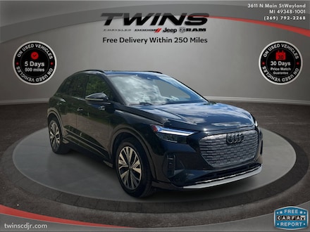 2025 Audi Q4 e-tron Premium Plus Premium Plus 45 RWD