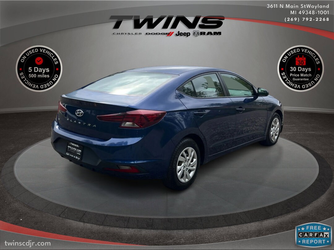 2019 Hyundai Elantra SE photo 2