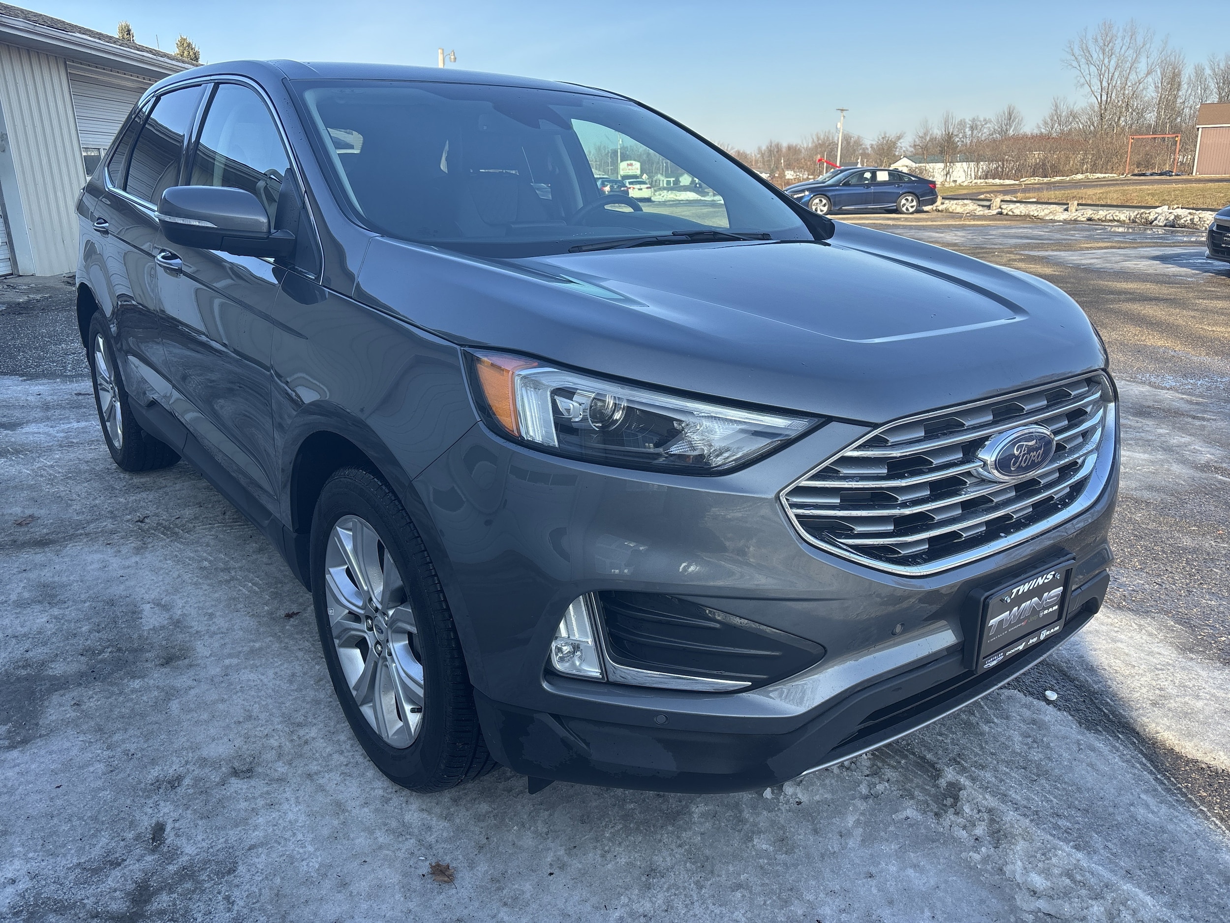 2024 Ford Edge Titanium's photo