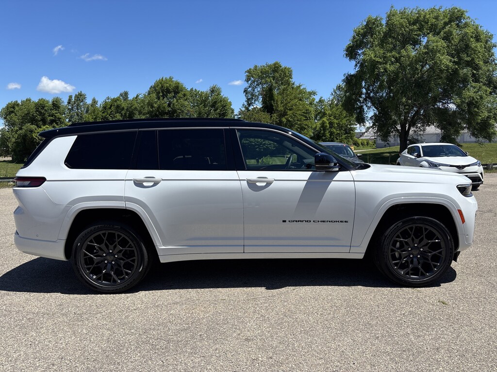 New 2026 Jeep Grand Cherokee L SUMMIT 4X4 Sport Utility