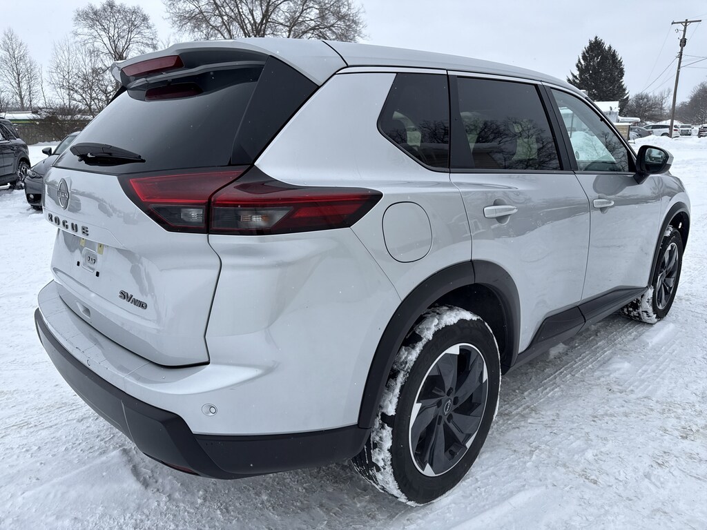 Used 2024 Nissan Rogue SV AWD SV