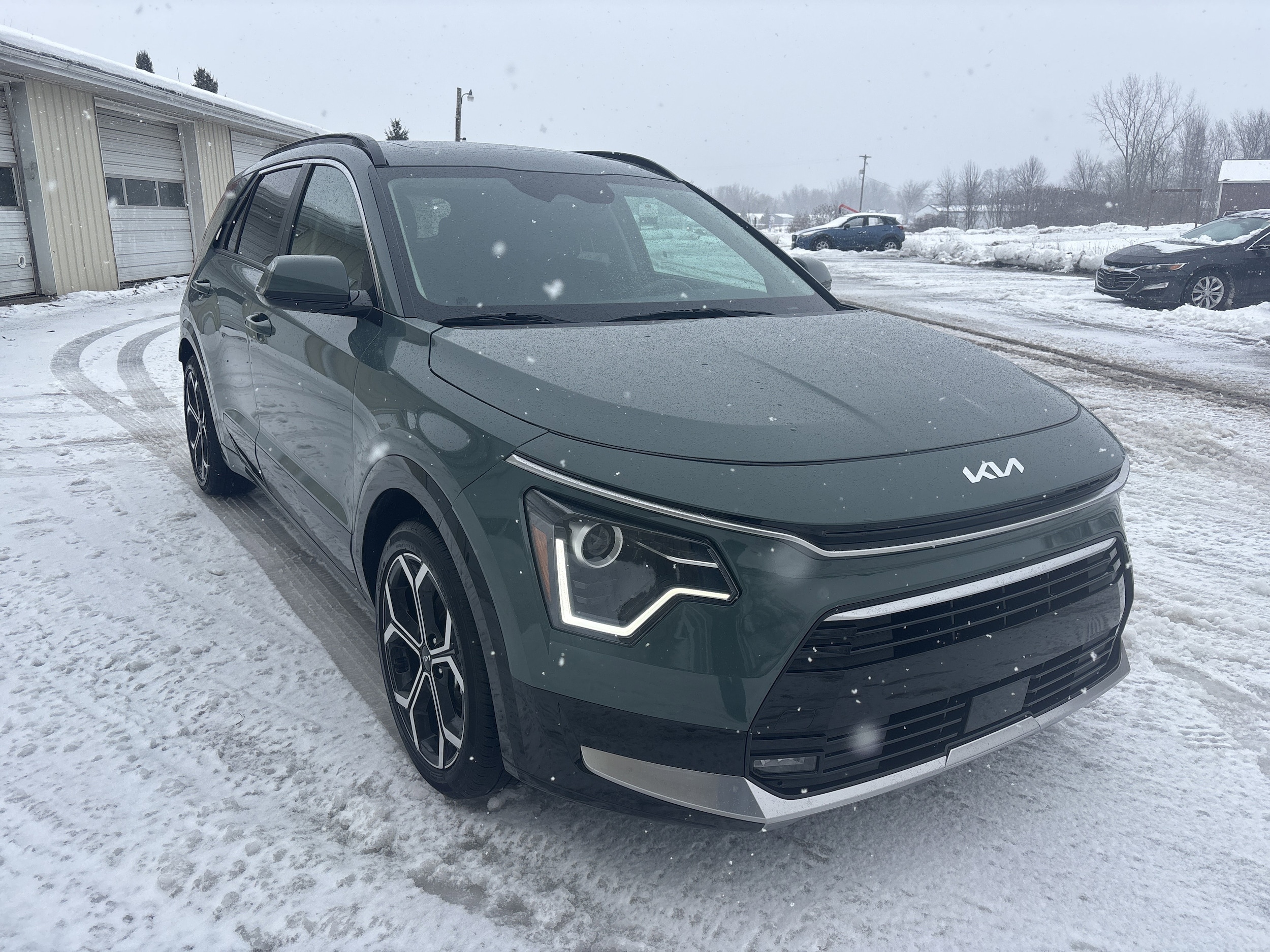 2023 Kia Niro EX Touring's photo
