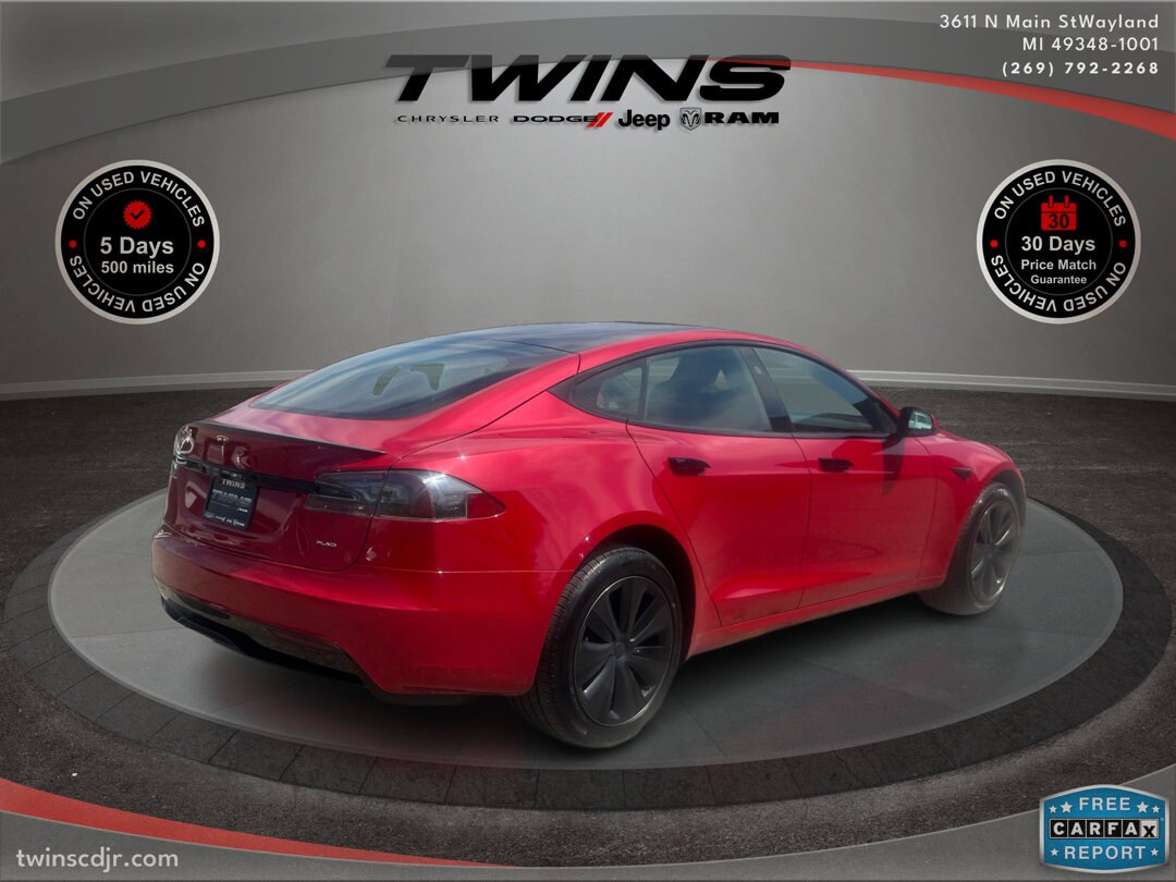 2022 Tesla Model S Plaid AWD photo 3
