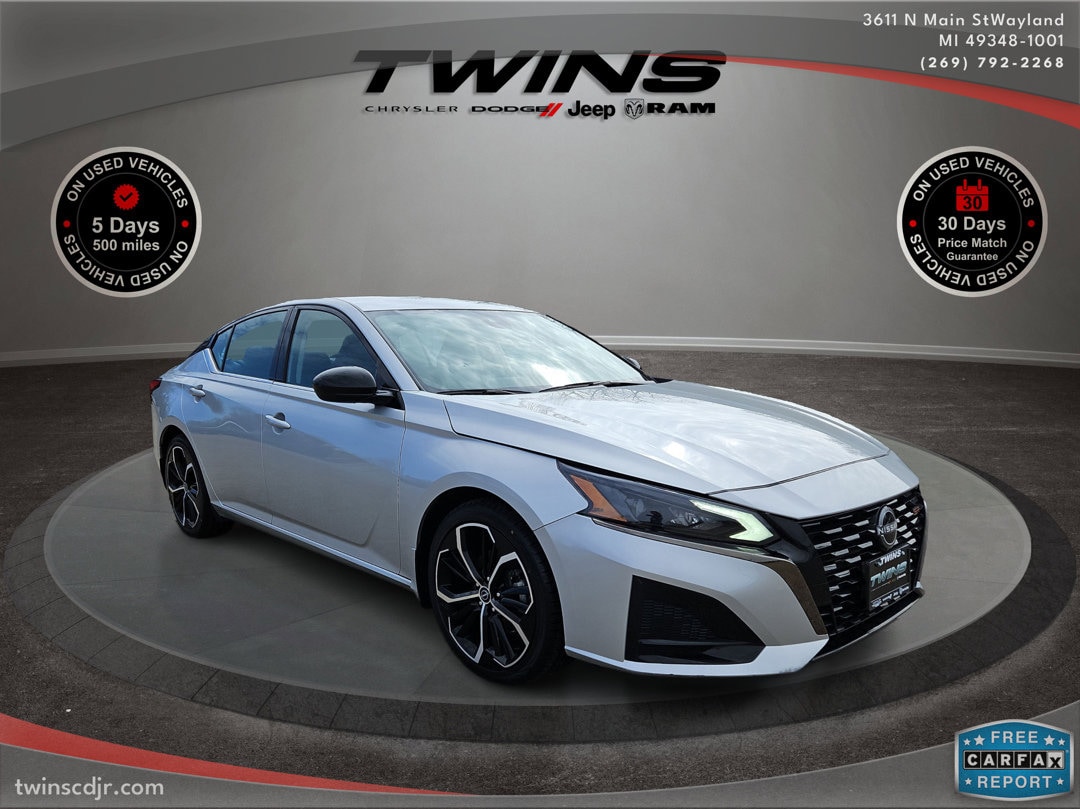 Used 2023 Nissan Altima SR with VIN 1N4BL4CV2PN390469 for sale in Wayland, MI